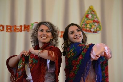 Концертная программа, подготовленная агитбригадой "Алые паруса"