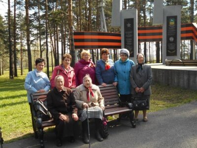 Ветераны ГБУЗ КО ОКОХБВЛ приняли участие в акции "Прогулка с врачом", приуроченной к празднованию Дня Победы, 9.05.2016 г.